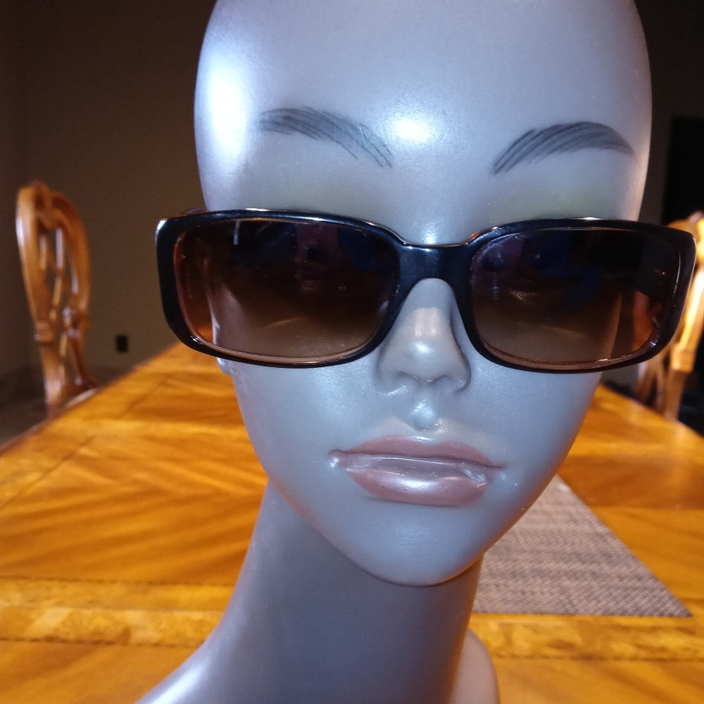 Pre owned chanel frame